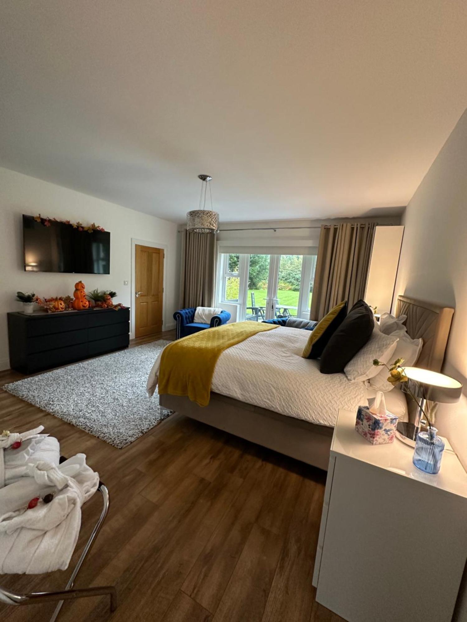 Forest Path Luxury Studio Apartment With Large Bedroom Bathroom And Sauna Sleeps Up To 4 Ballynahinch Exterior photo