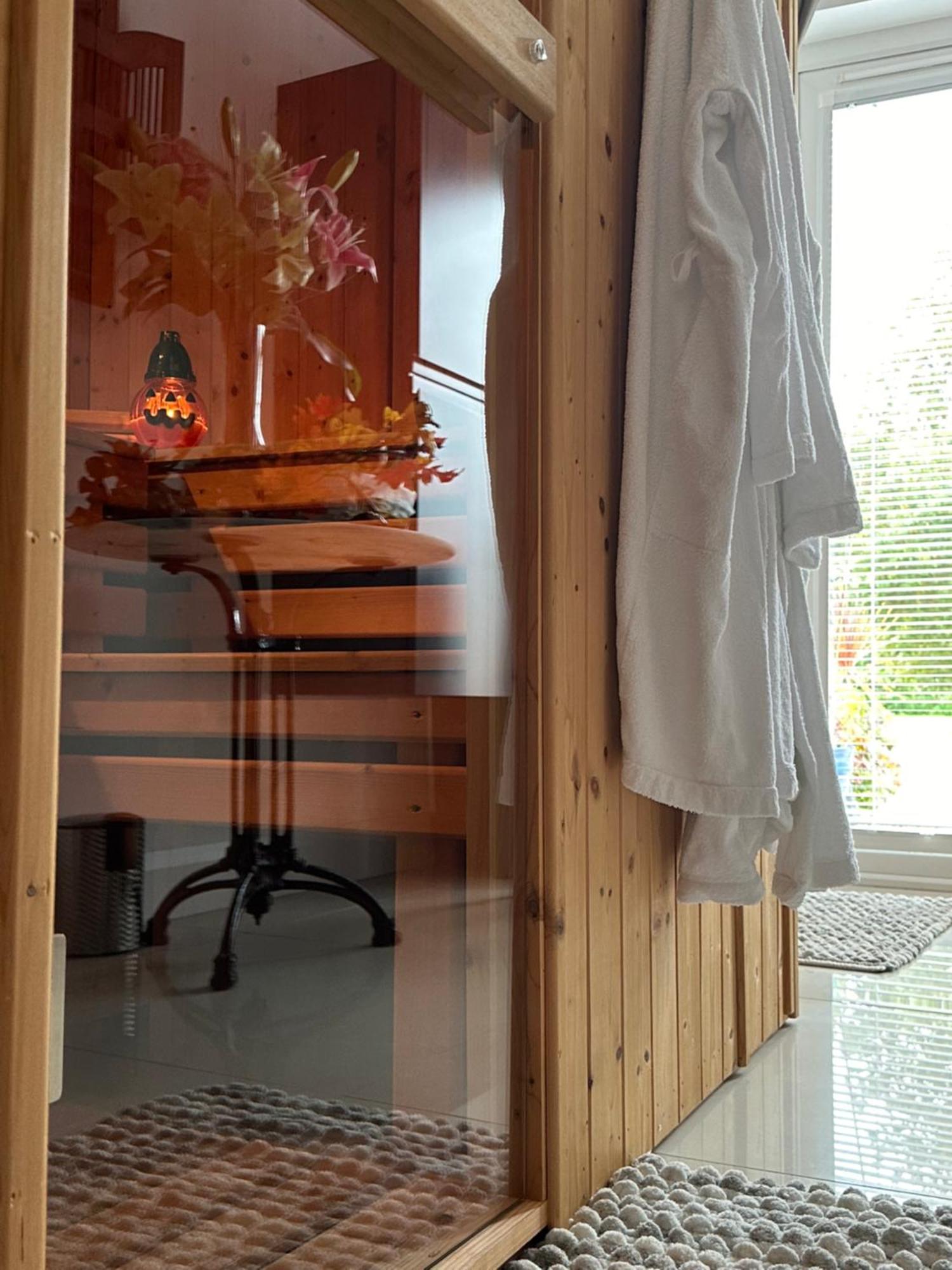 Forest Path Luxury Studio Apartment With Large Bedroom Bathroom And Sauna Sleeps Up To 4 Ballynahinch Exterior photo
